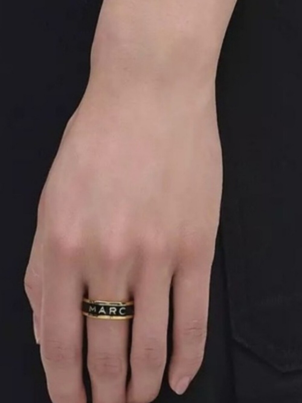 Marc Jacobs The Medallion Ring - Picture 5 of 10